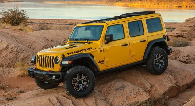 Jeep triệu hồi hơn 320.000 xe Wrangler và Grand Cherokee vì nguy cơ cháy pin