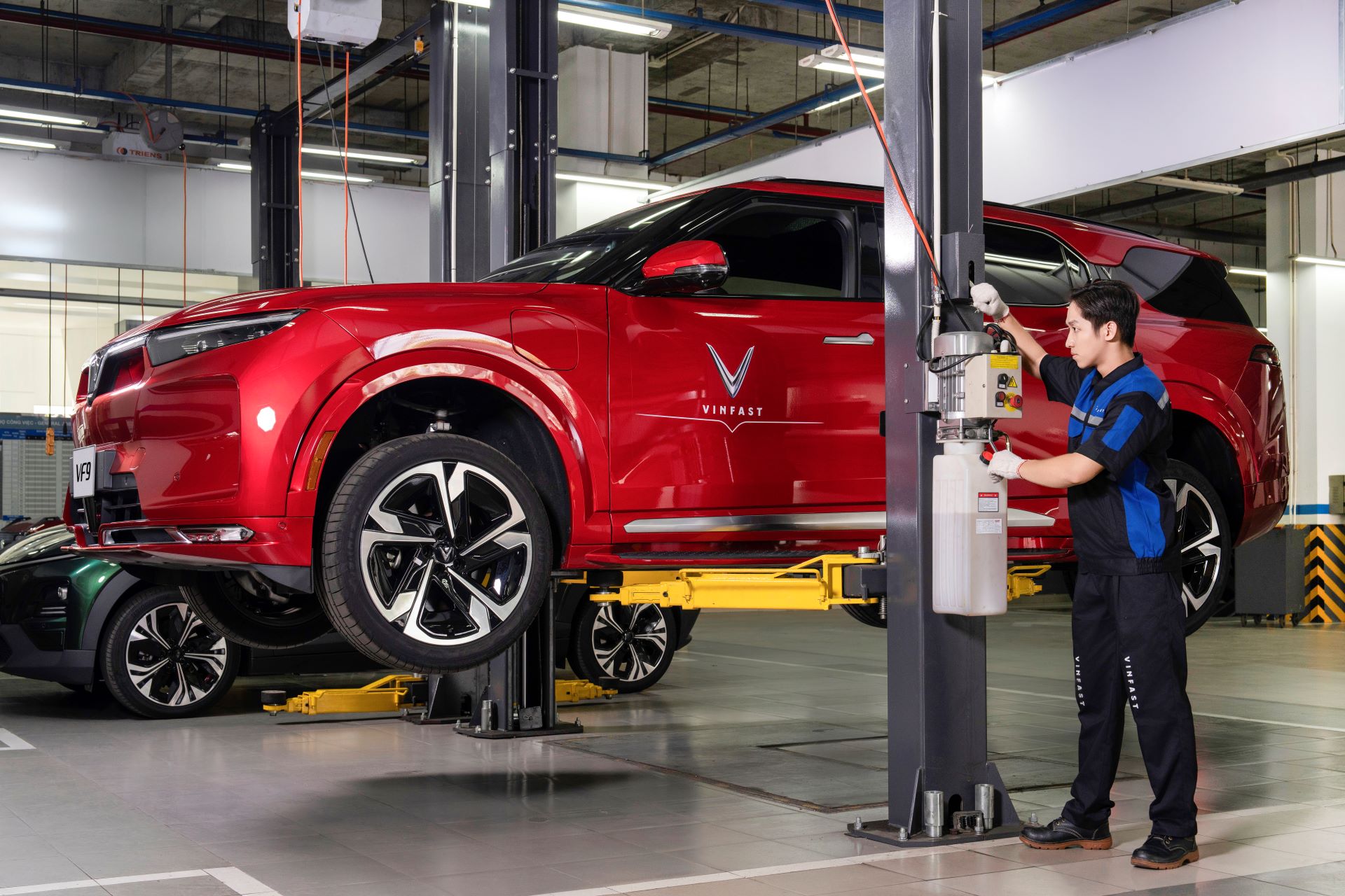 Chính sách đặc biệt cho xe hư hỏng do mưa bão của Vinfast