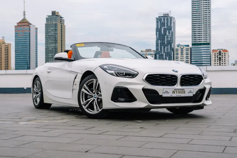 Đánh giá | BMW Z4 sDrive20i M Sport: Quý ông lịch lãm hay mãnh thú huyền thoại ?