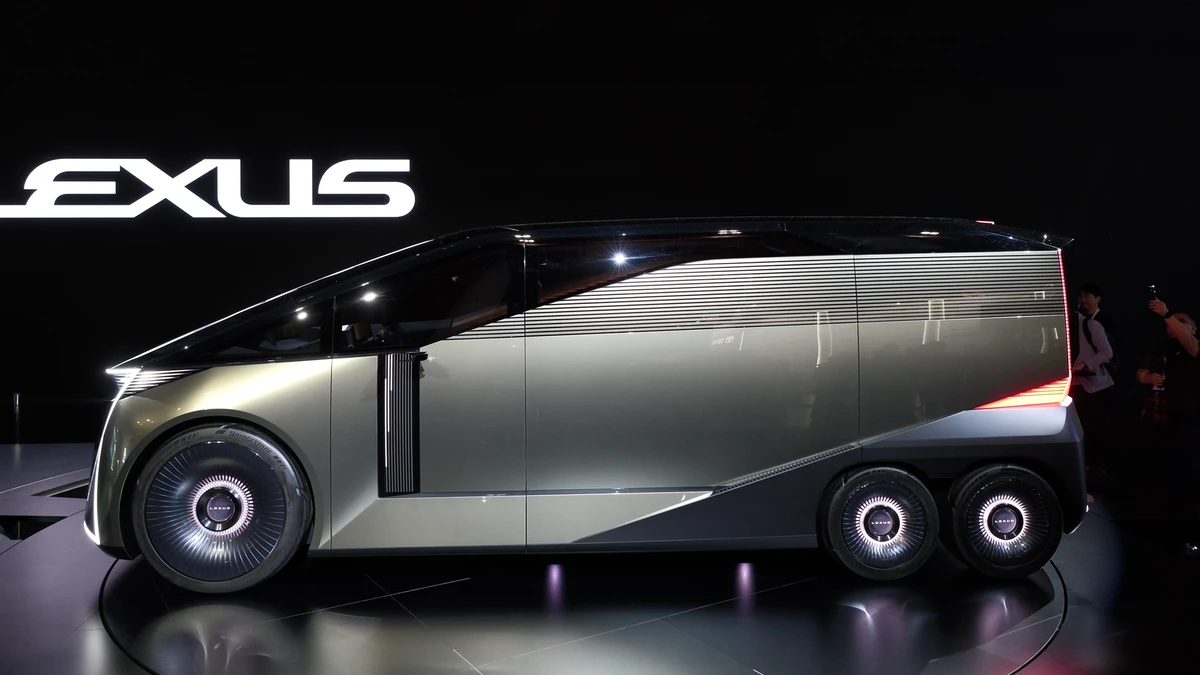 JMS 2025: Lexus LS Concept sáu bánh, biến sedan sang trọng thành 'Tàu Vũ Trụ'